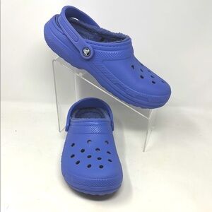 CROCS Periwinkle lined Slippers with Textured Finish